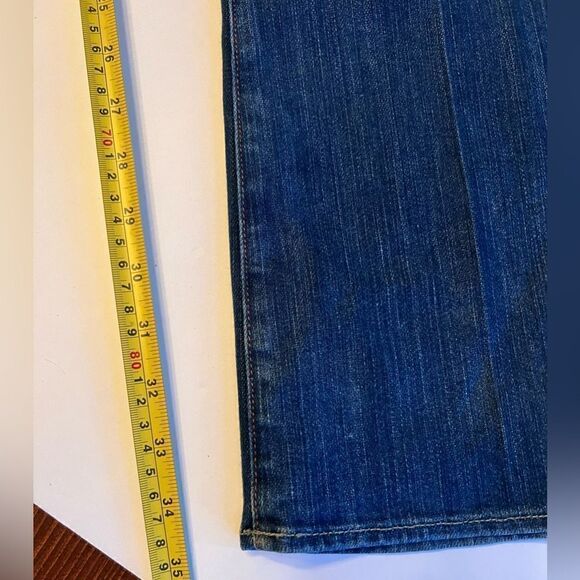 Rock & Republic Flared Jeans Size 28 Medium Wash Embroidered Logo Low Rise - Picture 6 of 8